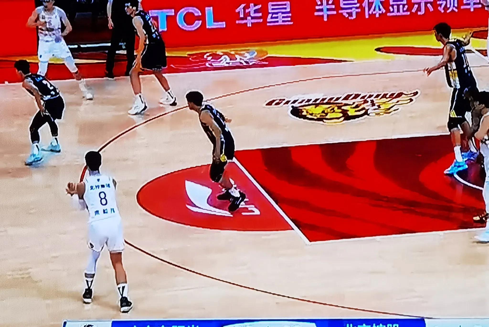 关键时刻发挥关键作用，球队获胜在望