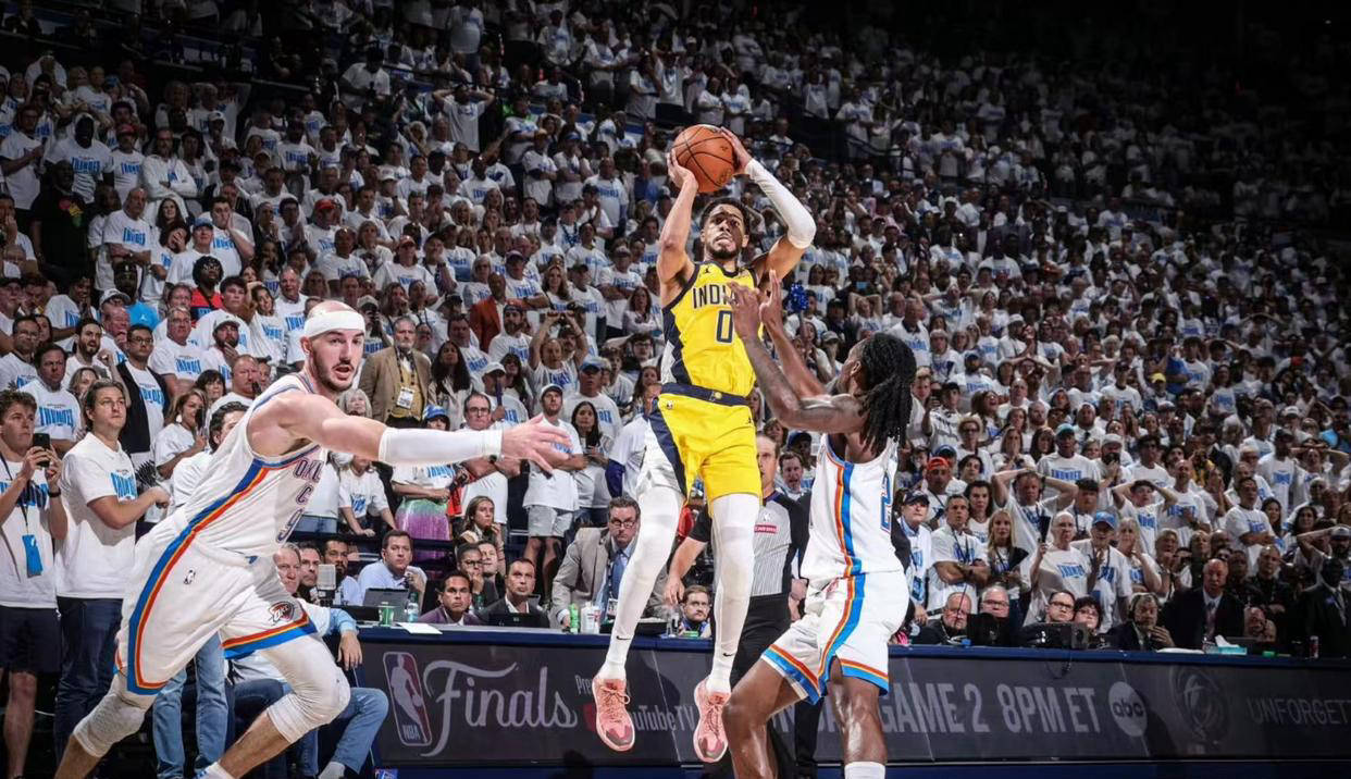 步行者大胜开拓者，沃伦35分领军取得四连