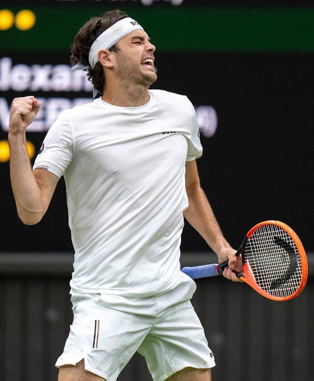 波兰队惊险战胜阿尔巴尼亚，挺进八强