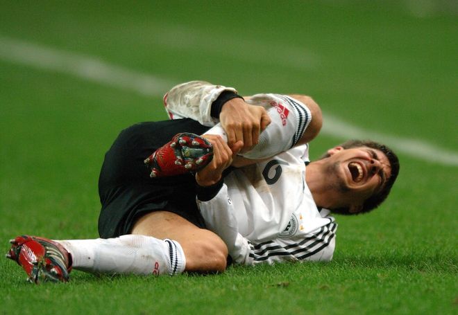 多特蒙德不敌曼联，布劳希洛夫开启笑傲中原