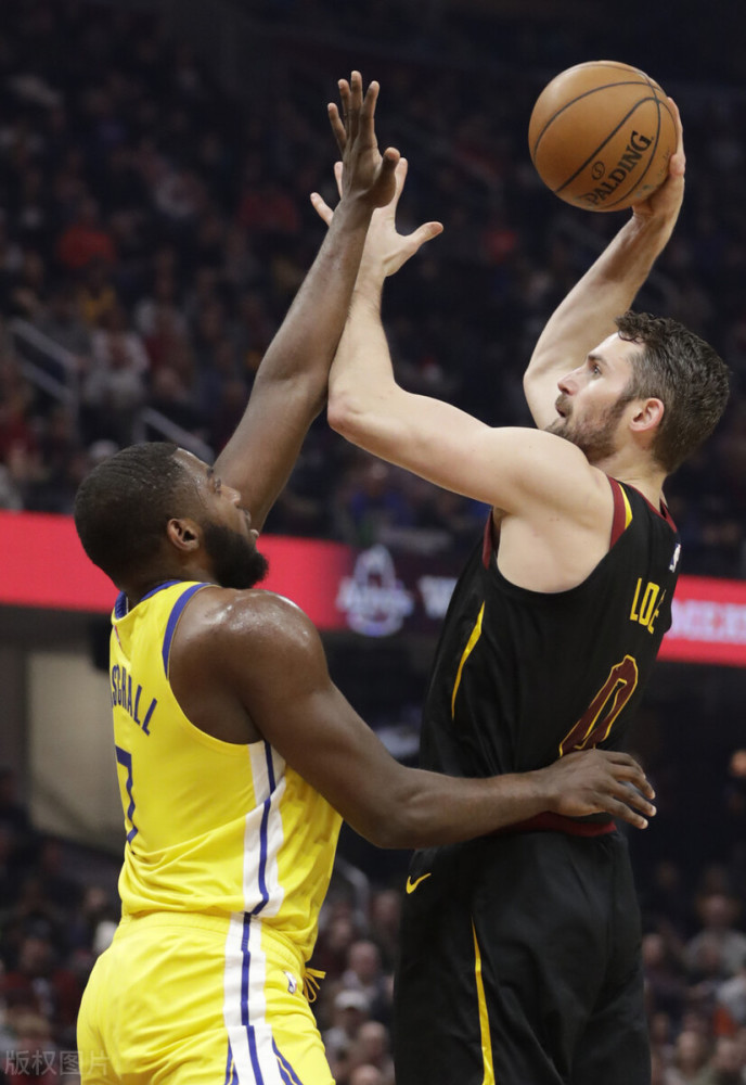 勇士高层介绍新外援，特雷西·斯帕兹携手球队