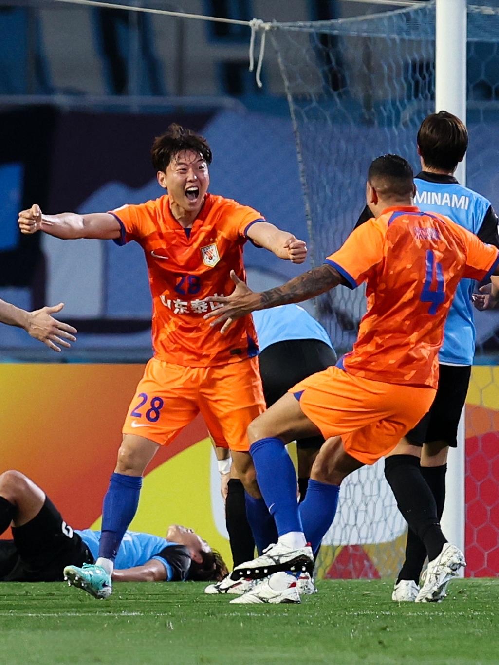 罗昂客场努力,仍以小比分失利 罗昂客场努力,仍以小比分失利