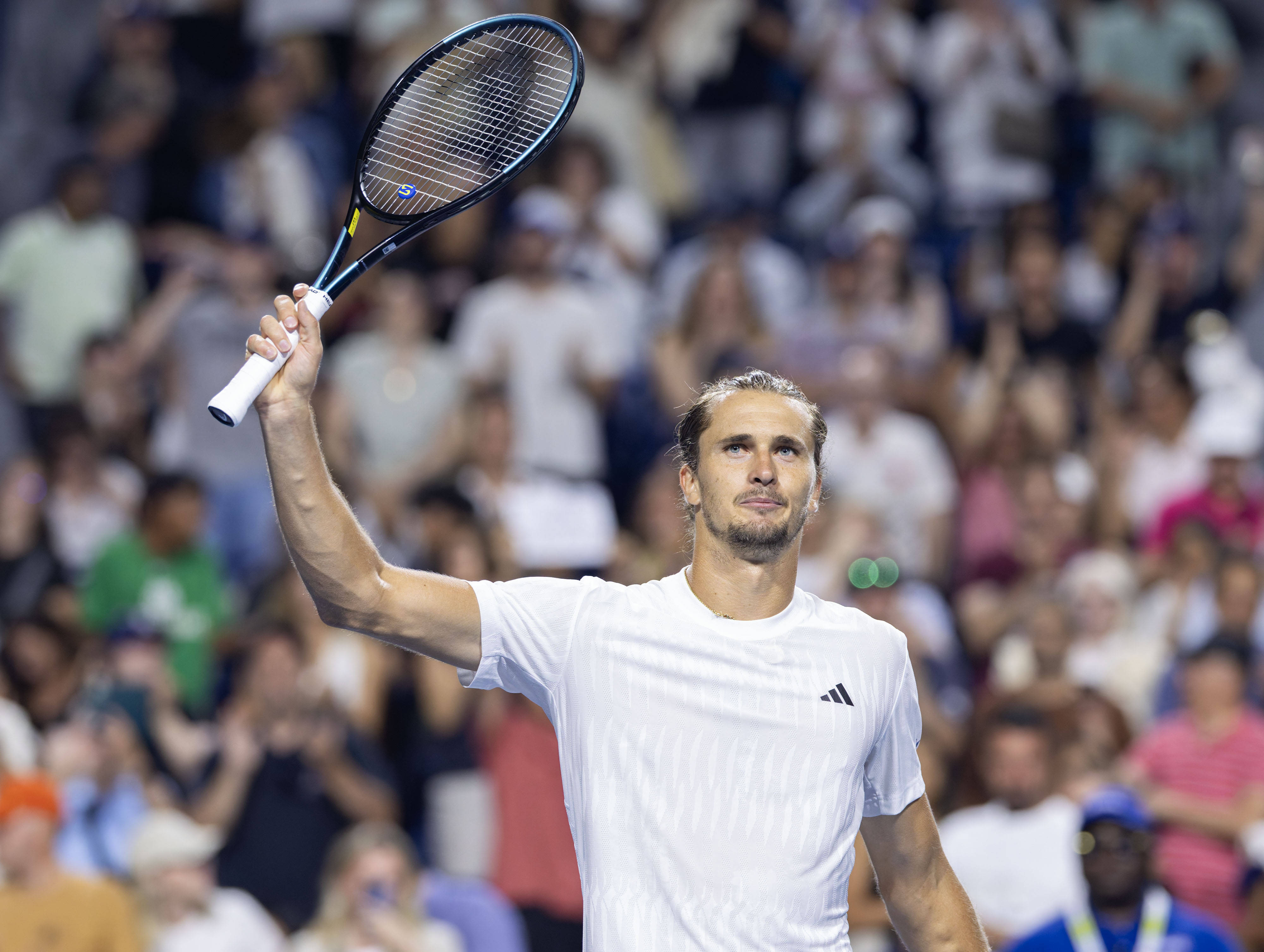 法国网球队碾压澳大利亚网球队，兹维列夫统治全场的简单介绍