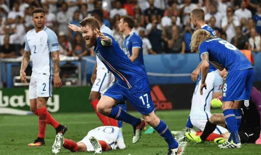 比利时足球队面对冰岛,轻松获得胜利 比利时足球队面对冰岛,轻松获得胜利