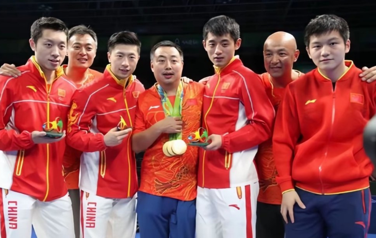 中国乒乓球队完胜英国乒乓球队,许昕三分雨点燃全场 中国乒乓球队完胜英国乒乓球队,许昕三分雨点燃全场