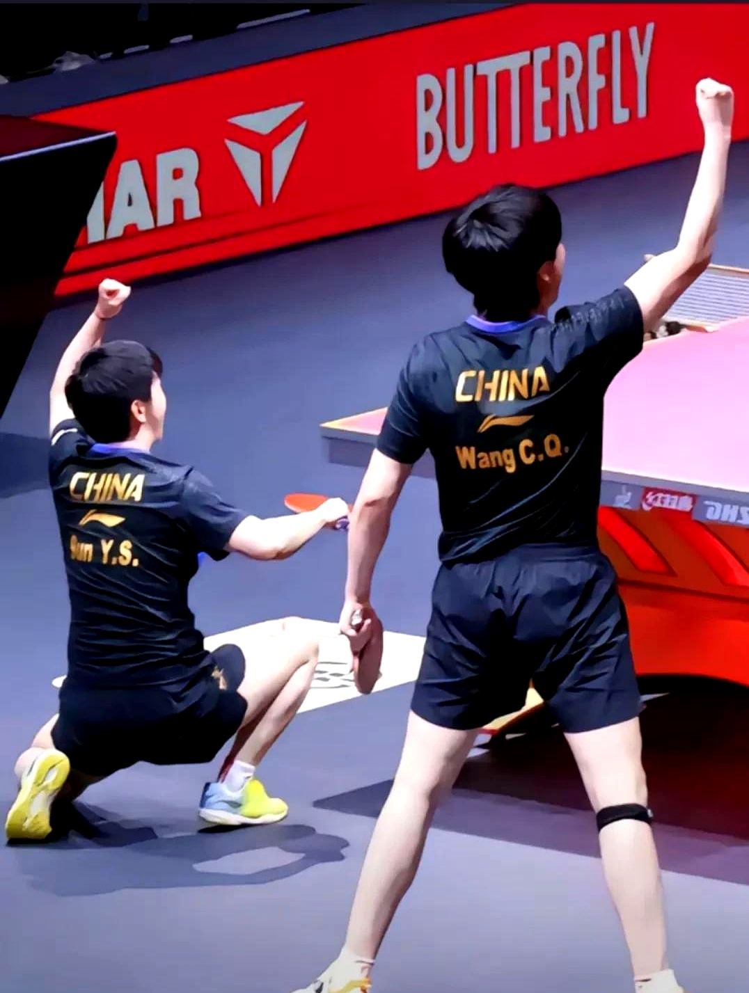 日本乒乓球队完胜法国乒乓球队，奥恰洛夫绝境逆转的简单介绍