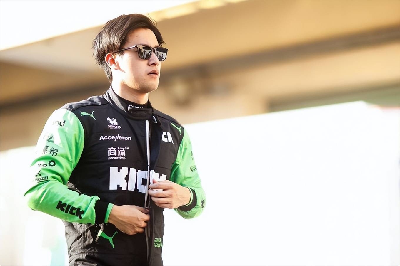 包含法拉利绝杀雷诺车队，诺里斯高光表现的词条